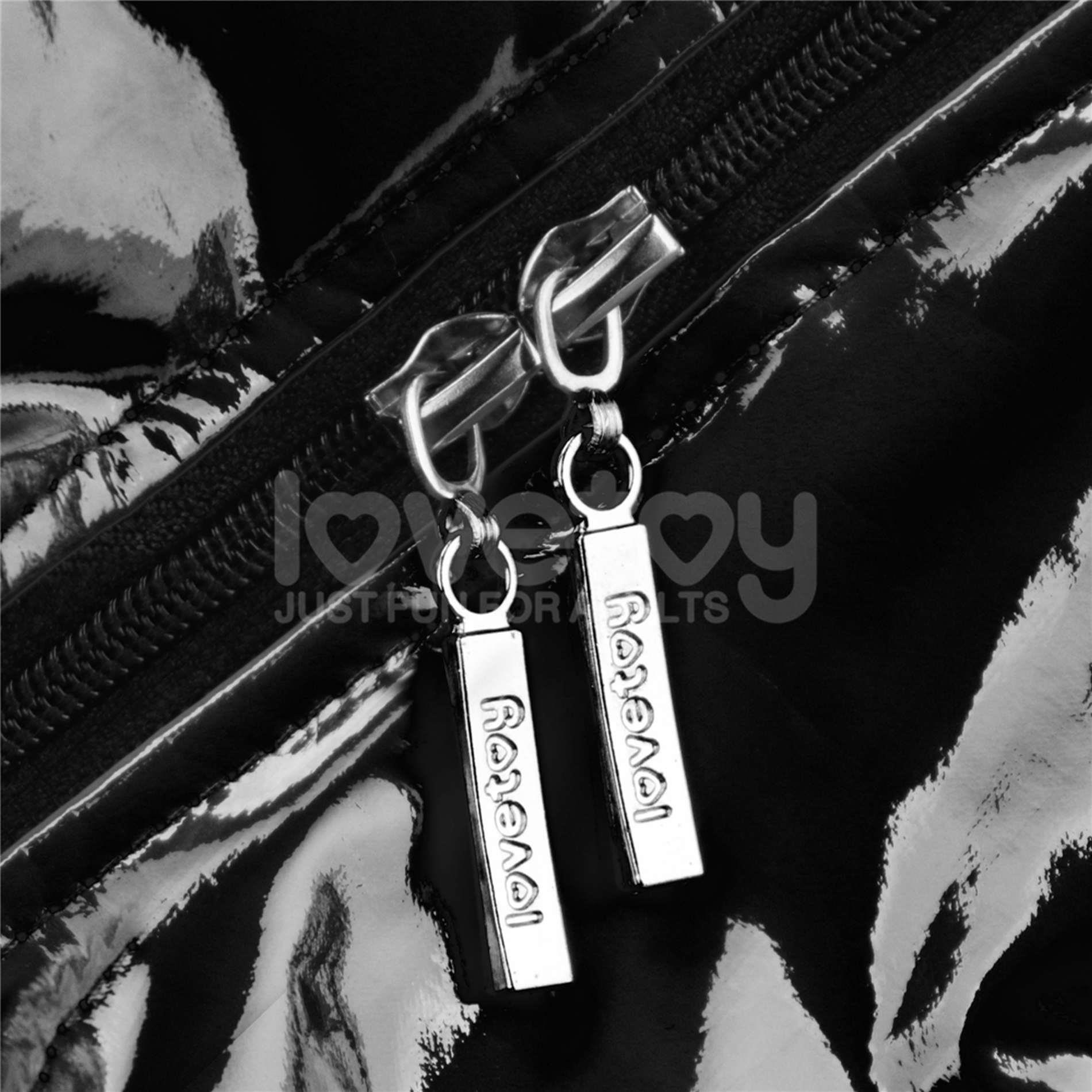 Dirželių šortai su kišene dildo „Chic Strap-On“ juodi S (28–31 colio liemuo) - Image 14