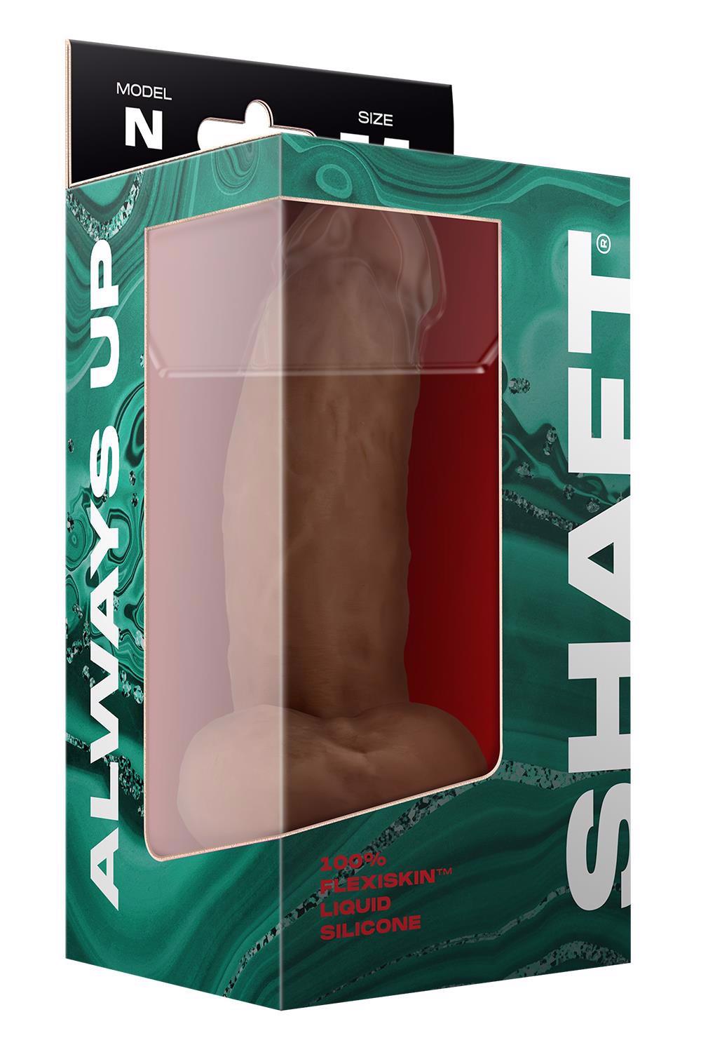 Shaft Model N – realistinis silikoninis dildo su sėklidėmis (7.5 colių, ąžuolo)